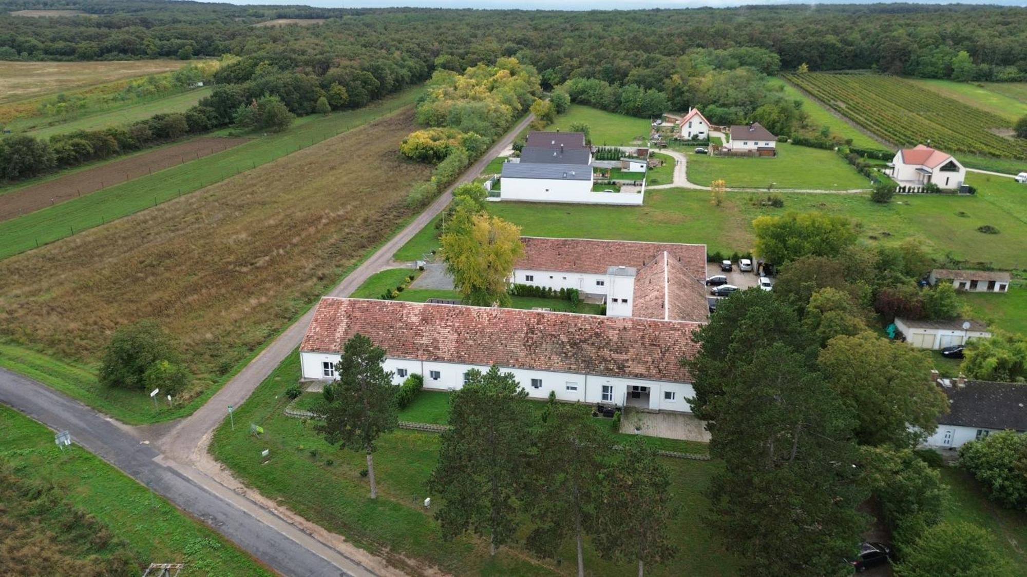 Harol Home & Bike Fertőrákos Eksteriør billede